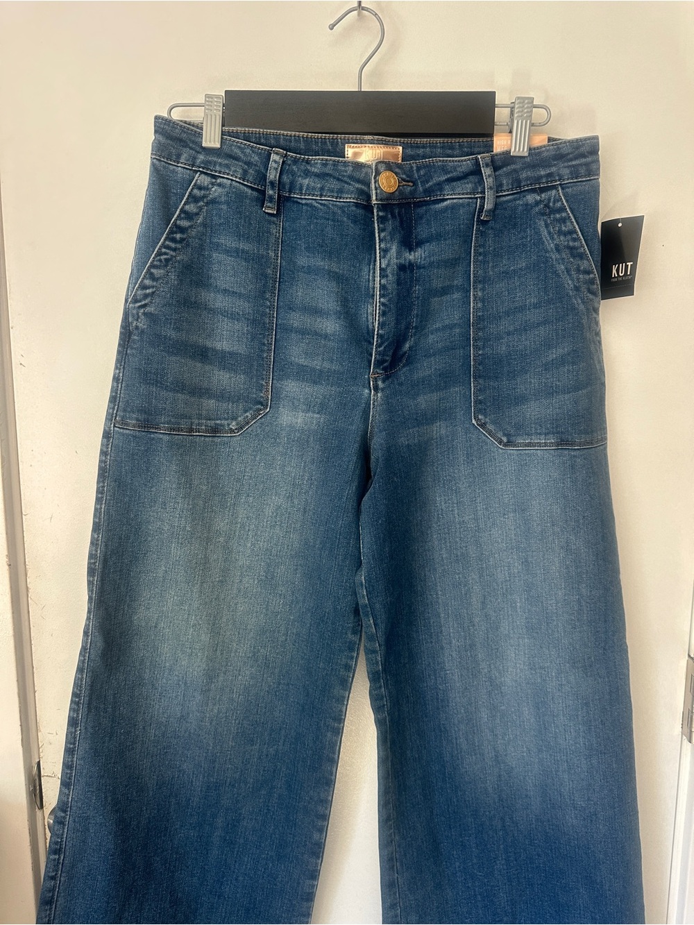 Kut from the Kloth Medium Light Blue Wide-Leg Jeans - Picture 3 of 11